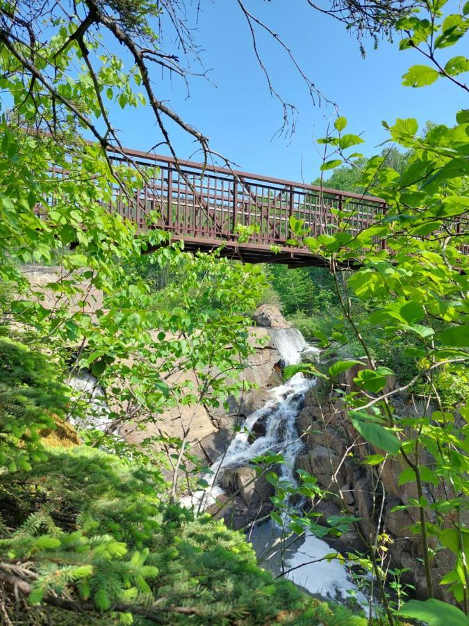 La Nef Bleue Villa Tadoussac Buitenkant foto